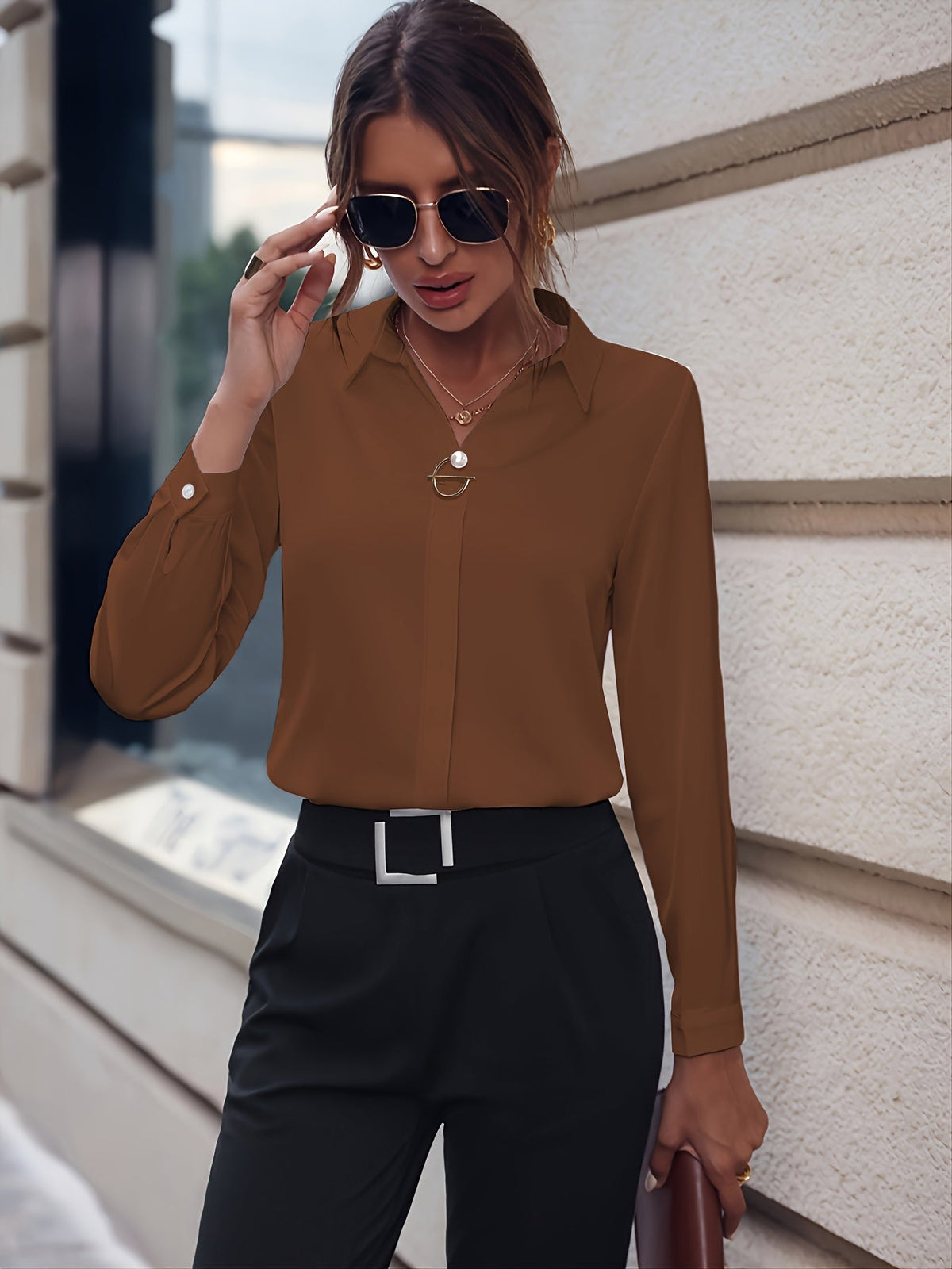SLIM FIT BLOUSE MET PARELKNOPEN VOOR VROUWEN
