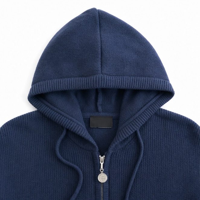 Mila | Moderner Strickhoodie Mit Reißverschluss Und Streifenärmeln