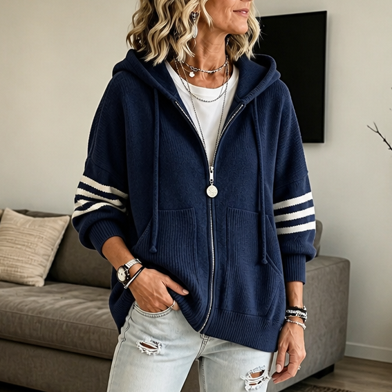 Mila | Moderner Strickhoodie Mit Reißverschluss Und Streifenärmeln