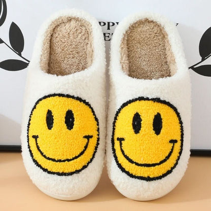 Cozy winter slippers with smiley & thickened silicone sole